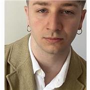 Neolaureato in lettere impartisce lezioni di italiano, grammatica e letteratura